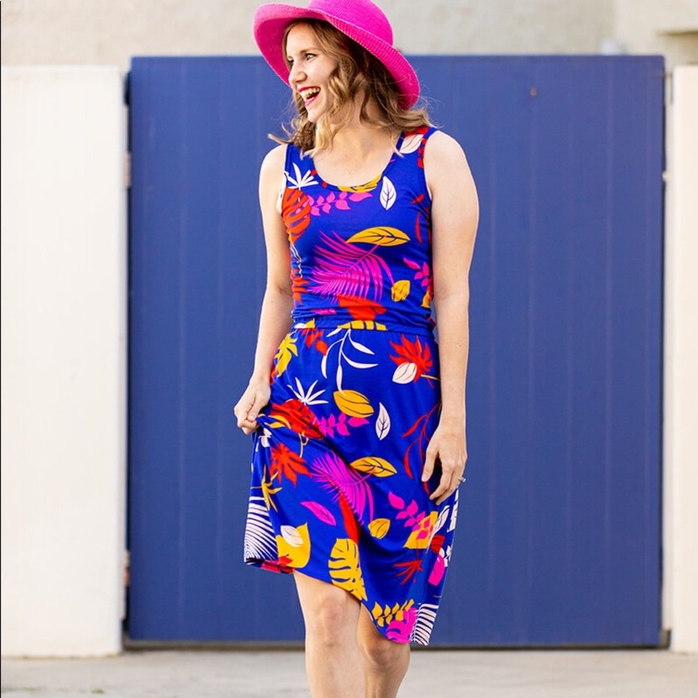 LuLaRoe Summer Sleeveless Dress